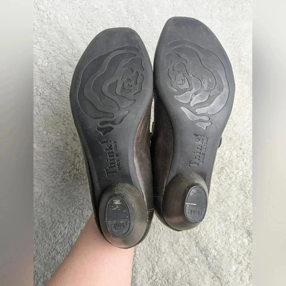 THINK ! Women small Heel leather Bronze shoes Made in Italy size 37 = 6 us - Picture 8 of 14